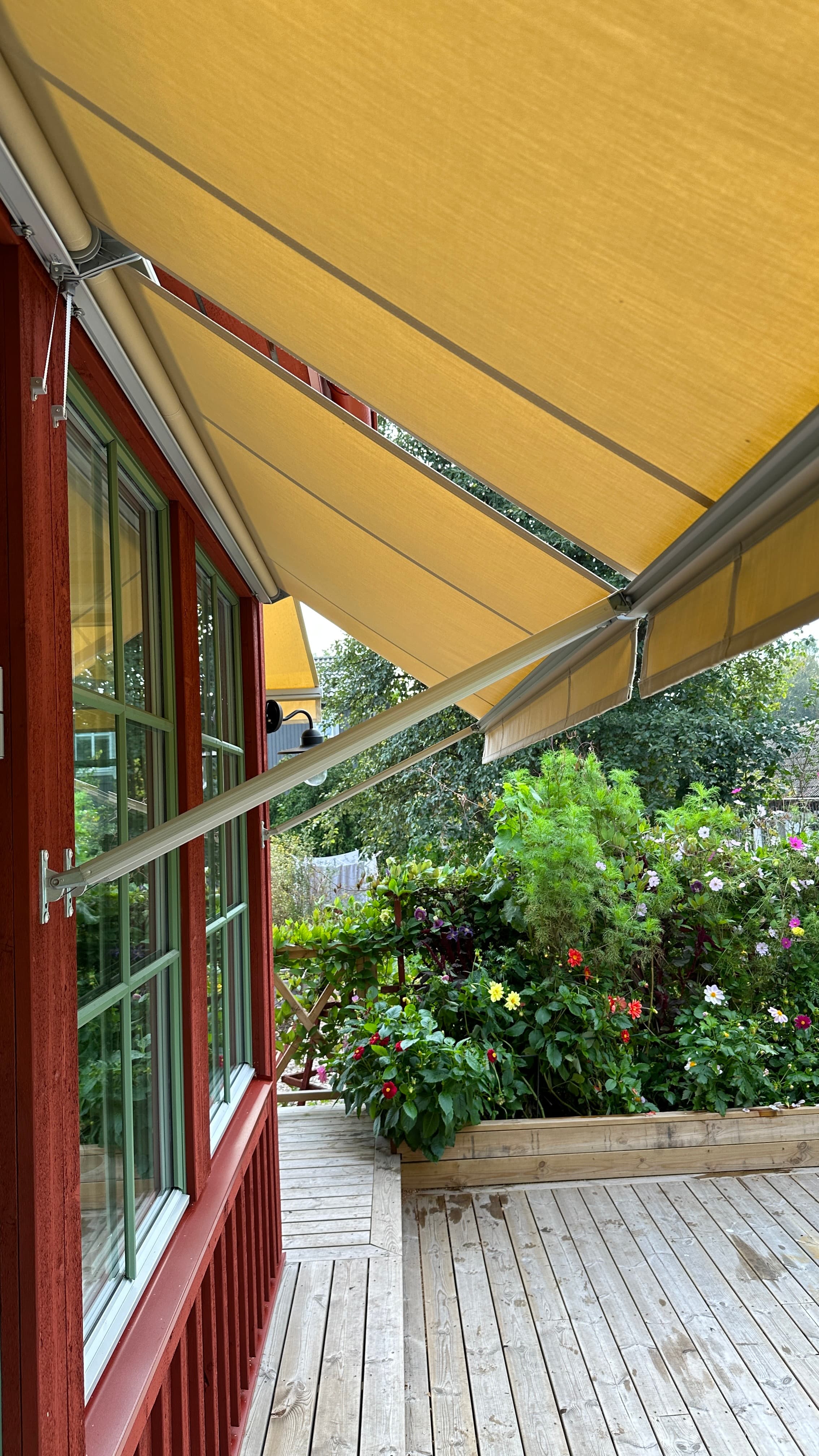 Hestra Tage fönstermarkis